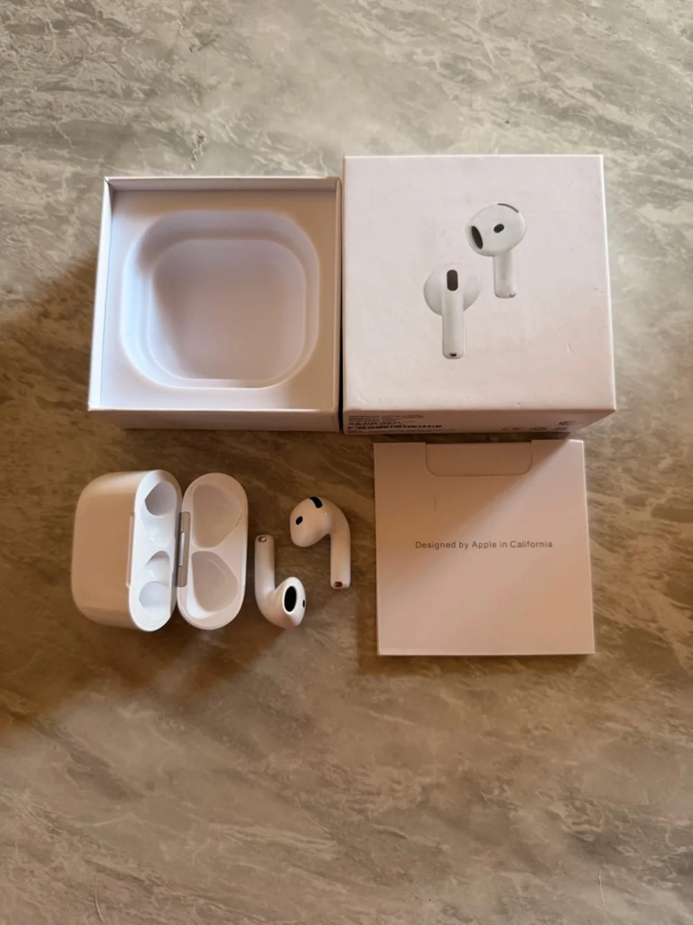 Apple airpods active
